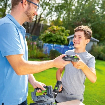 LUX 20 V Li-Ion Akku 1 PowerSystem 2 Ah 9 LUX 20 V Li-Ion Akku 1 PowerSystem 2 Ah – Bild 7