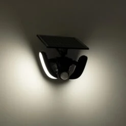 LED-Solar-Außenleuchte Mit Sensor Botshabelo -Familie Produkt Geschäft 8720246202441 11020200 02